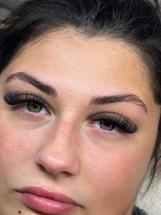 Pourquoi Mes Extensions de Cils Ne Ressemblent Pas Exactement à la Photo ?